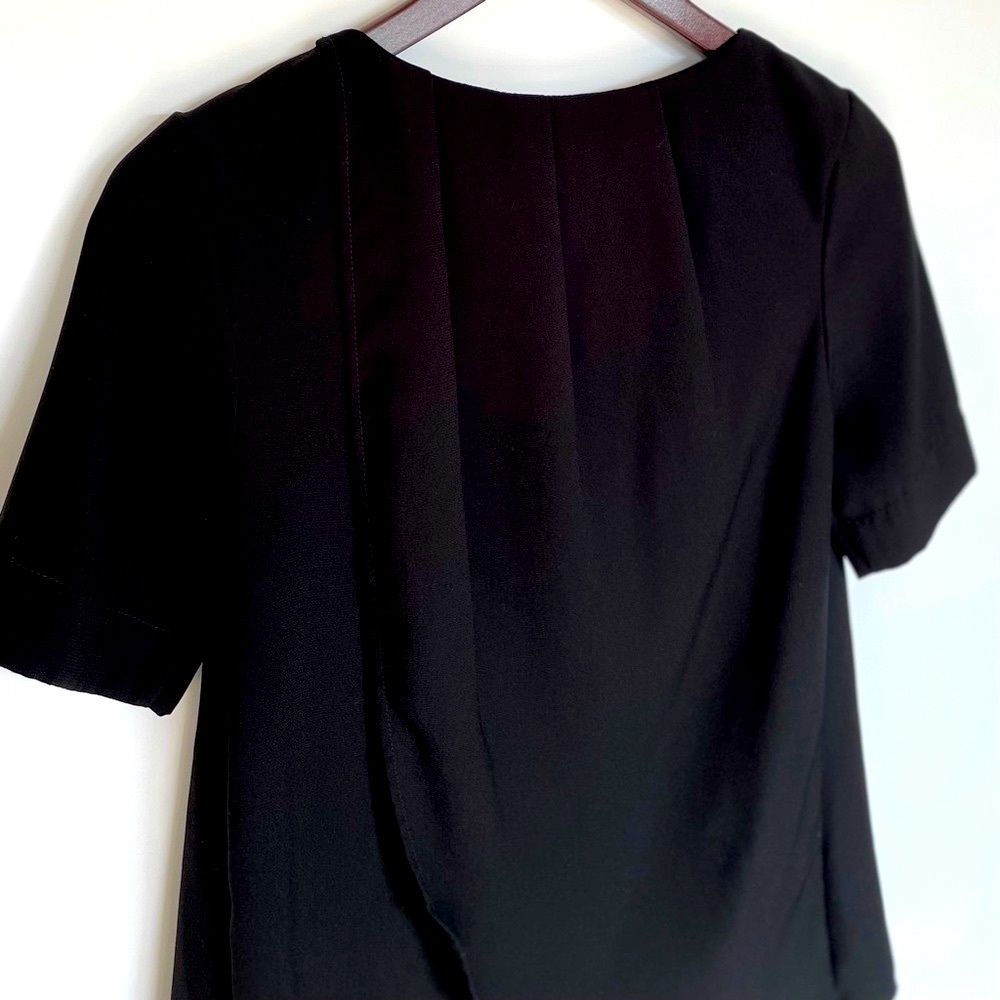 TOPSHOP Short Sleeve Cross Over Gathered Size 4